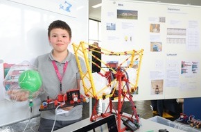 Universität Kassel: Von „Rucksackbelüftung“ bis „Astronautenwaage“: Jugend forscht junior an der Universität Kassel