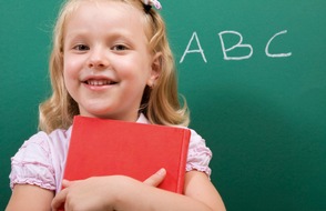 DVAG Deutsche Vermögensberatung AG: ABC-SCHÜTZEN AUFGEPASST! Die gesetzliche Versicherung greift nur auf dem direkten Schulweg / Daher rät die Deutsche Vermögensberatung Eltern zu ausreichendem Unfallschutz im Straßenverkehr (mit Bild)