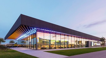 EDEKA ZENTRALE Stiftung & Co. KG: YouGov Retailer Perception Monitor 2025: Verbraucher:innen küren EDEKA erneut zum besten Lebensmittelhändler in Deutschland
