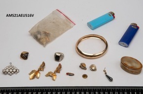 Polizei Lippe: POL-LIP: Horn-Bad Meinberg. Wem geh&ouml;ren diese Schmuckst&uuml;cke?