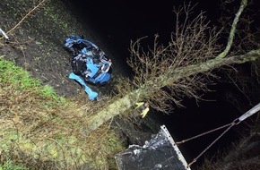 Freiwillige Feuerwehr Gemeinde Schiffdorf: FFW Schiffdorf: 21-j&auml;hriger t&ouml;dlich verungl&uuml;ckt - K60 f&uuml;r mehrere Stunden voll gesperrt