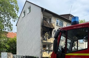 Freiwillige Feuerwehr Lage: FW Lage: Balkonbrand in Mehrfamilienhaus