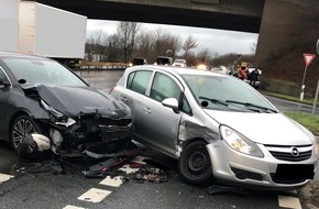 Polizei Minden-Lübbecke: POL-MI: Pkw fährt in Unfallstelle