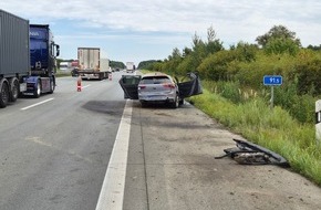 Polizeiinspektion Verden / Osterholz: POL-VER: +Einbruch in Wohnhaus++Radfahrerin leicht verletzt++Auto &uuml;berschl&auml;gt sich auf A1++Radfahrer &uuml;bersieht haltenden Pkw+