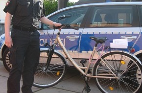 Polizeiinspektion Hameln-Pyrmont/Holzminden: POL-HOL: Wessen Fahrrad ist das?: Betrunken mit gestohlenem Fahrrad unterwegs - Polizei sucht Eigentümer -