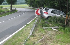 Polizeiinspektion Hildesheim: POL-HI: Glück im Unglück - Verkehrsunfall mit Sachschaden