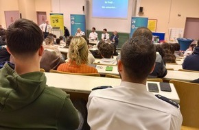 Wiesbaden - Polizeipr&auml;sidium Westhessen: POL-WI: Veranstaltung der Dialogreihe "Cops im Dialog - Polizei und Schule im Austausch" in Wiesbaden
