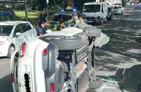 Feuerwehr Bochum: FW-BO: Verkehrsunfall auf der Stockumer Straße