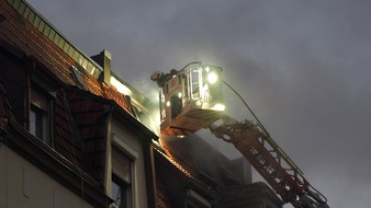 FW-MK: Wohnungsbrand in einem Mehrfamilienhaus