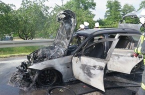 Polizeipräsidium Freiburg: POL-FR: Eimeldingen: Autobahn A 98 nach Fahrzeugbrand gesperrt - Ehepaar kann sich in Sicherheit bringen, Auto brennt aus