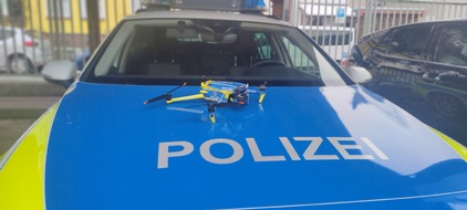 Polizeidirektion Göttingen: POL-GOE: Wertvolle Unterstützung aus der Luft - Polizeidirektion Göttingen erhält Drohnen und bildet Luftfahrzeugfernführende aus