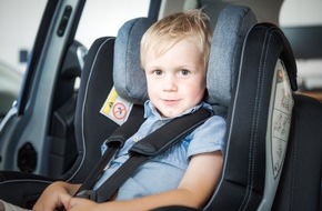 Touring Club Schweiz/Suisse/Svizzero - TCS: Test TCS sui seggiolini auto: un bambino male allacciato è seriamente minacciato