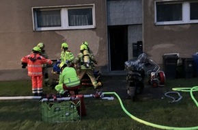 Feuerwehr Ratingen: FW Ratingen: FW Ratingen: - Person aus verrauchter Wohnung gerettet