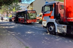 Feuerwehr Frankfurt am Main: FW-F: Automatische Brandmeldeanlage meldet Feuer in Hausen