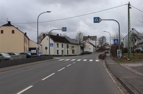 Polizeidirektion Wittlich: POL-PDWIL: Verkehrsunfall am Fußgängerüberweg - Fahrer war flüchtig