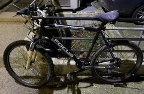 Polizei Bielefeld: POL-BI: Eigentümer mehrerer Fahrräder und von einem Roller gesucht