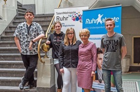 Initiativkreis Ruhr GmbH: Initiativkreis Ruhr fördert junge Menschen auf dem Weg in Ausbildung und Studium
