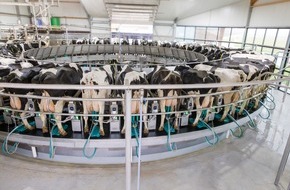 GEA Group Aktiengesellschaft: GEA DairyRotor T8600: New conventional milking parlor with digital control