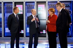 Rittal GmbH & Co. KG: Angela Merkel und Donald Tusk besuchen Rittal auf der CeBIT 2013 (BILD)