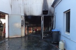 Polizei Minden-Lübbecke: POL-MI: Werkstatthalle durch Brand stark beschädigt