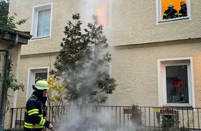 Feuerwehr München: FW-M: Vergessene Kerzen führen zu Feuerwehreinsatz (Maxvorstadt)