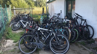 Polizei Bonn: POL-BN: Schlag gegen Fahrraddiebe: Großeinsatz der Bonner Polizei - Bislang 161 Fahrräder in Bonn und Polen sichergestellt