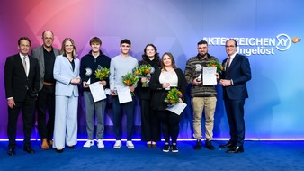 ZDF: "XY-Preis" 2025: Alexander Dobrindt ehrt fünf Menschen für ihren Mut und ihre Tatkraft