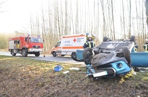 Polizeiinspektion Celle: POL-CE: Zwei Schwerverletzte bei Verkehrsunfall zwischen Beedenbostel und Eldingen