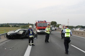 Freiwillige Feuerwehr Werne: FW-WRN: 1RTW - LZ1 - VU 2 PKW, rechte Fahrspur