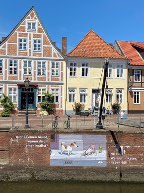 Deutschlandweit einmalig: Tetsche Open-Air - Cartoons im historischen Hansehafen Stades