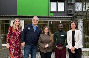 Dr. Becker Klinikgesellschaft: Bundestagsabgeordnete besucht Dr. Becker Klinik Juliana