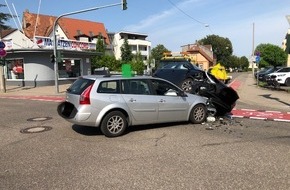 Polizeidirektion Landau: POL-PDLD: Landau, Neustadter/Zeppelinstraße, 1.7.19, 16.15 Uhr
Verkehrsunfall mit zwei leicht verletzten Personen
