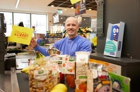 Netto Marken-Discount Stiftung & Co. KG: Netto unterst&uuml;tzt die Tafel mit bundesweiter Spendenaktion:  Fabian Hamb&uuml;chen kassiert ehrenamtlich f&uuml;r den guten Zweck