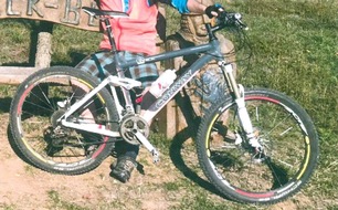 Polizeipräsidium Mittelhessen - Pressestelle Wetterau: POL-WE: Mountainbike aus Schuppen gestohlen - mit Bild