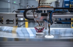 Debrunner Metallservice AG: Robot hightech pour l'usinage des tôles