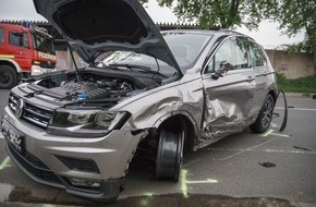 Freiwillige Feuerwehr Menden: FW Menden: Drei Verletzte nach Verkehrsunfall