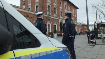 Bundespolizeidirektion München: Bundespolizeidirektion München: Angriff auf Polizeibeamte / Mann geht mit Gitarre auf Bundespolizisten los
