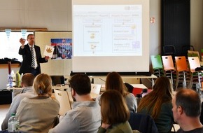 Polizei Paderborn: POL-PB: Paderborn informiert zur Drogen- und Suchtprävention an Paderborner Gesamtschule