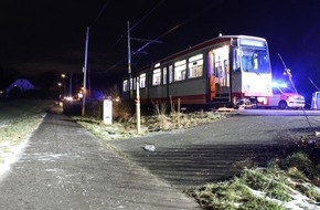 Polizei Bochum: POL-BO: 44-jährige Frau in Witten von Straßenbahn erfasst