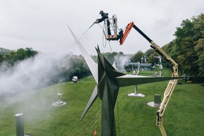 Kärcher reinigt Skulpturen von Erich Hauser im Park der Stiftung