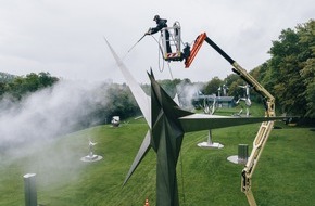 Alfred Kärcher SE & Co. KG: Kärcher reinigt Skulpturen von Erich Hauser im Park der Stiftung