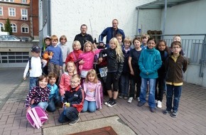 Polizeiinspektion Northeim: POL-NOM: Ferienspaßaktion bei der Polizei - 20 begeisterte Kinder zu Gast auf der Northeimer Wache