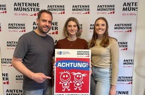 Polizei Münster: POL-MS: Mehr Verkehrssicherheit für Kinder - ANTENNE MÜNSTER und Polizei Münster verteilen kostenlose Schilder