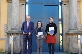 Universität Osnabrück: Noch zahlreiche Pflichtverletzungen des Bistums Osnabrück zulasten Betroffener von sexualisierter Gewalt: Forschungsprojekt der Universität Osnabrück legt Zwischenbericht vor