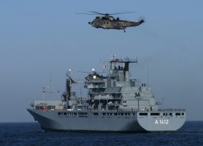 Deutsche Marine - Pressemeldung/ Pressetermine: Offiziersanwärter bekommen Seebeine - Drei Schiffe der Marine mit 600 Soldaten an Bord werden für fünf Monate verabschiedet