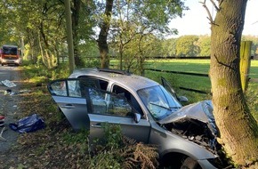 Freiwillige Feuerwehr Hünxe: FW Hünxe: Gemeldeter Verkehrsunfall mit eingeklemmter Person