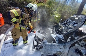 Feuerwehr Herdecke: FW-EN: PKW Brand am Gemeinschaftskrankenhaus - Massive Hitzeentwicklung besch&auml;digt weiteres Fahrzeug