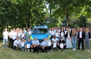 Polizei Bochum: POL-BO: Zeugnisübergabe Fachoberschule Polizei - nur noch ein Jahr bis zum Bachelor-Studium