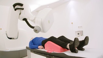 Mobil Krankenkasse: BKK Mobil Oil ermöglicht Versicherten schonende Tumor-Bestrahlung per Cyberknife-Technologie