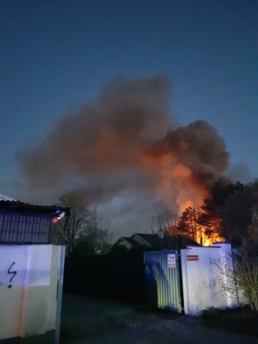 FW-RE: Brand in einem leerstehendem Gebäudekomplex in Recklinghausen - keine Verletzten